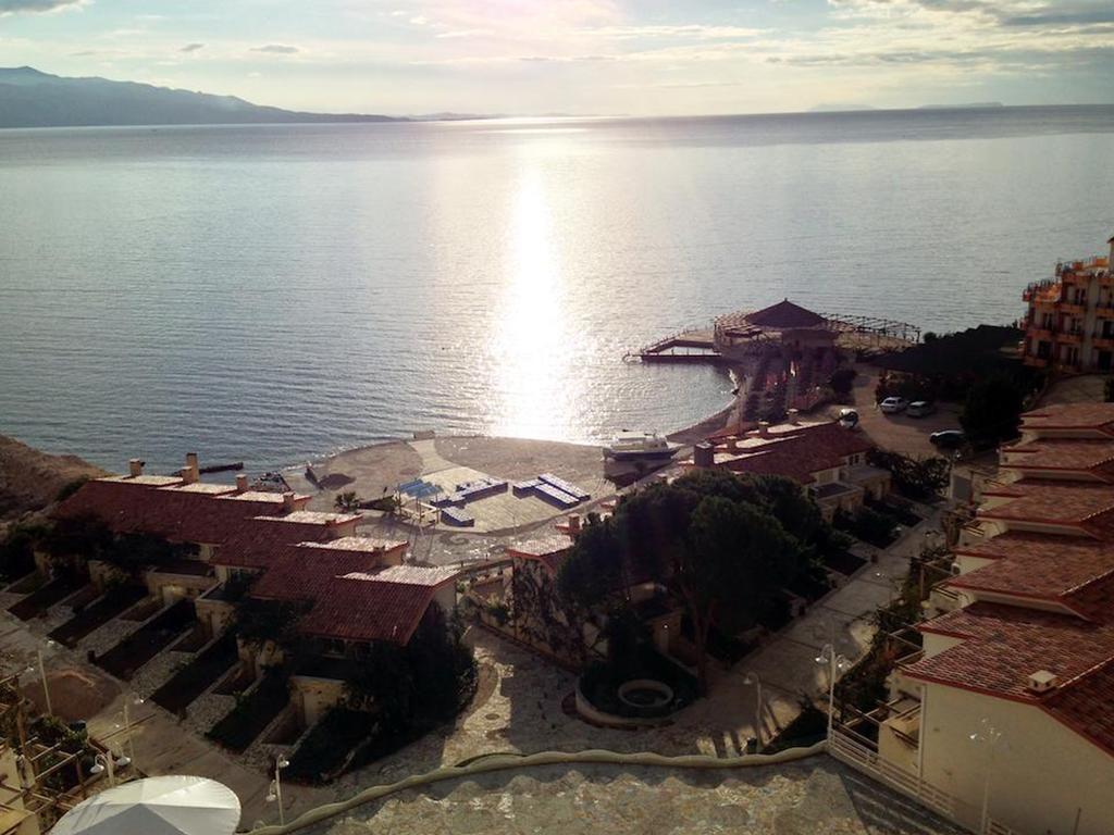 Apartment Bay, Bougainville Bay Resort Sarande Exterior photo